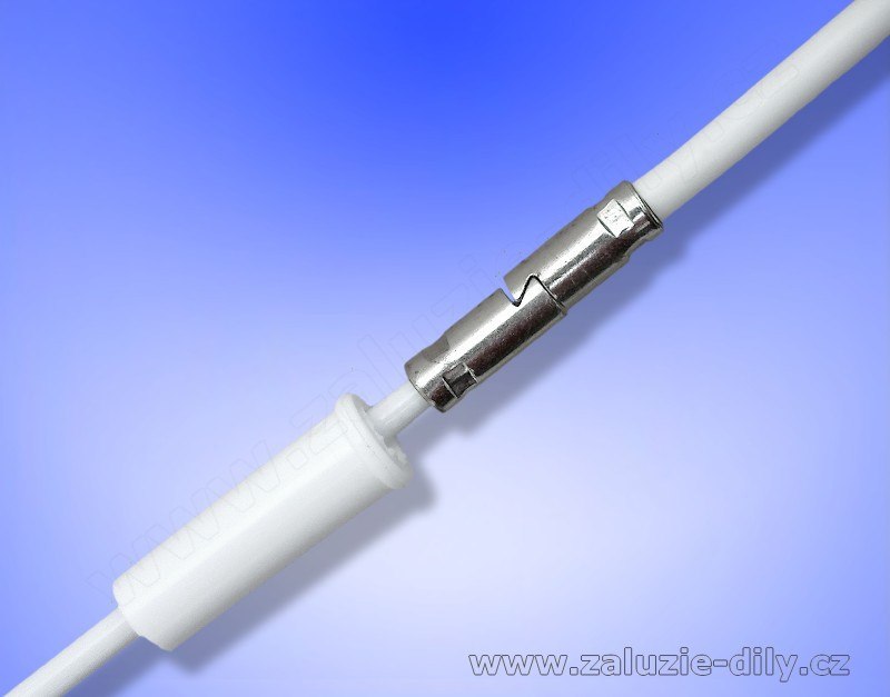 Převlečná trubička pro spojení tyčky ovládání žaluzie a bovdenu žaluzií.